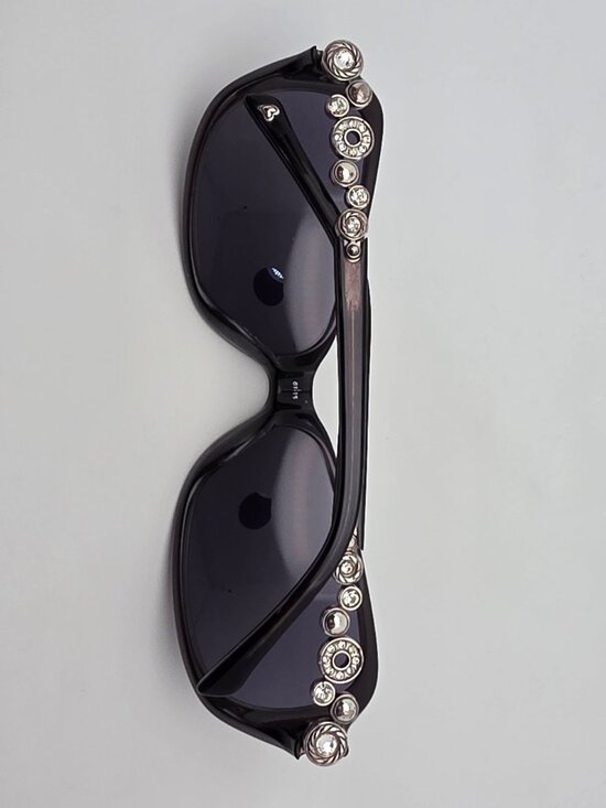 Brighton Ring Tones Crystal Grey Rhinestone Frame Grey Lens Sunglasses 61-15-130 main image 2